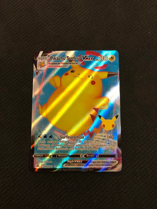 Carte Pokemon-Pikachu Surfeur Vmax 009/025-Célébrations 25 ans-FR-Proche Neuve